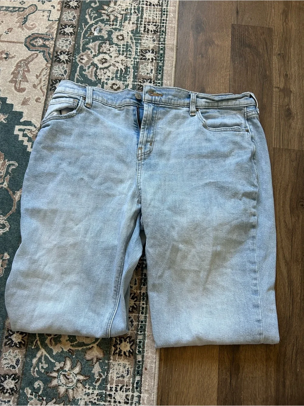 Old Navy Lightwash Boyfriend Jeans